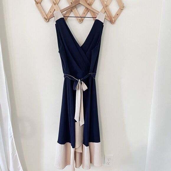 DKNY Colorblocked Belted Faux-Wrap Dress Navy Beige Size 16 - Picture 2 of 10